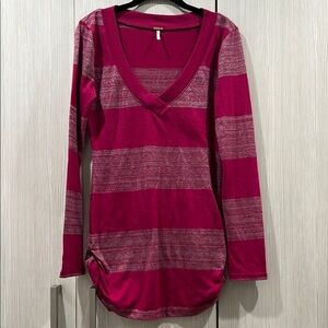 Poof‎ | Magenta Metallic Striped Ruched Side Long Sleeve Tunic Top | Large